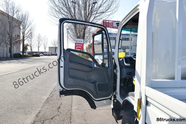 JAC Q6 2,5 L diesel 155 ch 4X2(6 roues) Xingrui 6 vitesses 4,18 m cabine simple ridelle camion léger (1) | 86Trucks
