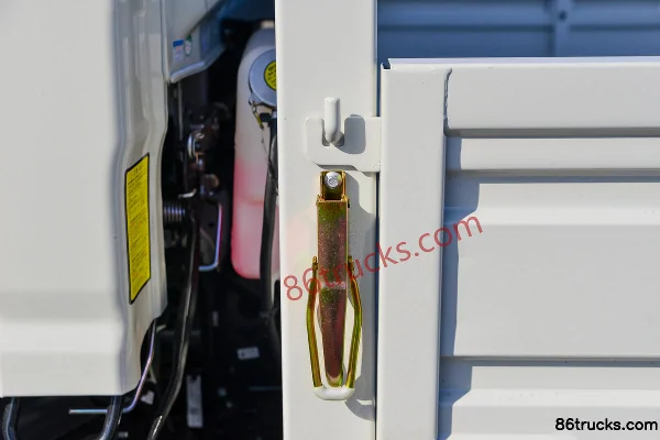 JAC Q6 2,5 L diesel 155 ch 4X2(6 roues) Xingrui 6 vitesses 4,18 m cabine simple ridelle camion léger Carrosserie (3) | 86Trucks