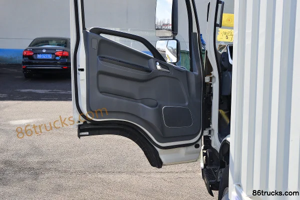 JAC Shuailing S3 130 hp 4X2(6 wheels) 3.8m one-and-a-half-row van light truck (China VI) Cab (2) | 86Trucks