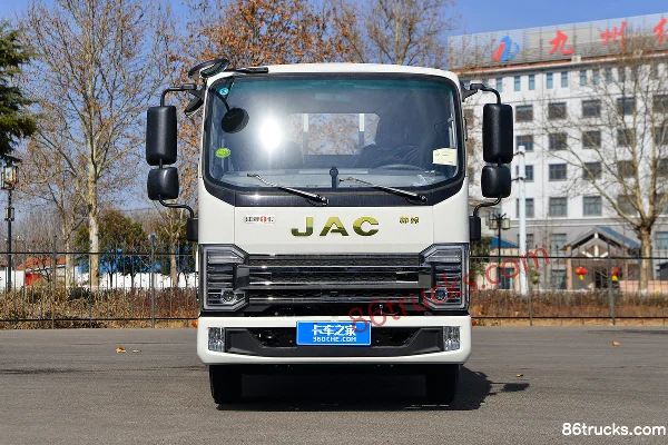 JAC S3 version Quanneng 2,2 L diesel 130 ch 4X2(6 roues) boîte Xingrui 5 rapports 3,85 m camion plateau à ridelles cabine simple Extérieur (
