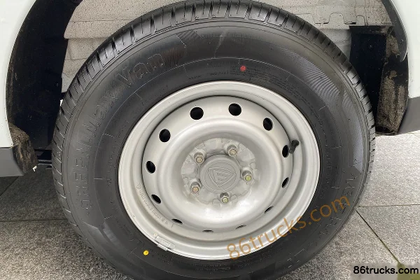 Jinhu EV70 Smart Edition 2-seat pure electric van CATL 41.86kWh Chassis (1) | 86Trucks