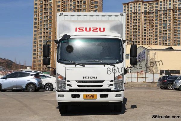 Isuzu 700P 189hp 4X2(6 wheels) 6.688m Crew Cab Cargo Truck Exterior (2) | 86Trucks