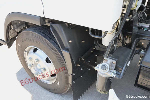 Isuzu 700P 189hp 4X2(6 wheels) 6.688m Crew Cab Cargo Truck Chassis (1) | 86Trucks