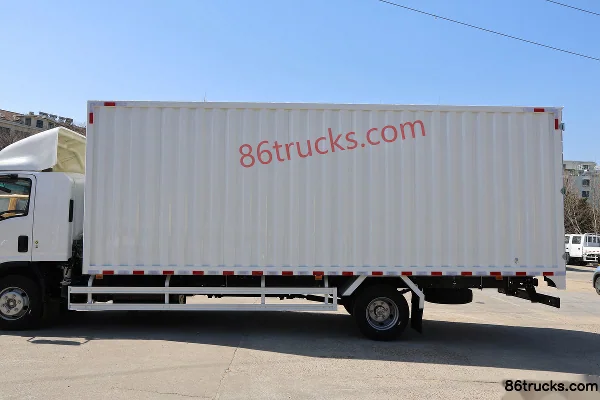 Isuzu 700P 189hp 4X2(6 wheels) 6.688m Crew Cab Cargo Truck Body (1) | 86Trucks
