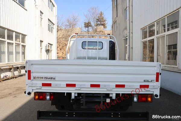 Qingling Isuzu KV100 2.5L Diesel 131hp 4X2(6 wheels) Isuzu 6-Speed 3.13m Double Row Flatbed Light Truck Body (3) | 86Trucks