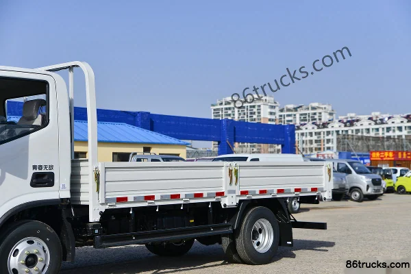 Foton Ollin New Jieyun Youth Invincible Edition 146hp 4X2(6 wheels) 3.7m single-row flatbed light truck Body (1) | 86Trucks