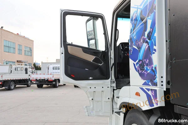 Auman GTL Star Wing Edition 6X4(10 wheels) Electric Tractor Truck 400.62kWh Cab (1) | 86Trucks