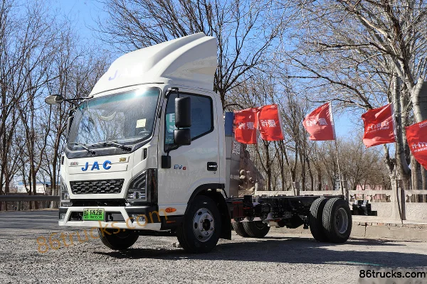 JAC Lingpao EV6 4.5T 4.15m Single-row Cab Electric Van Light Truck 100.46kWh 4X2(6 wheels) Exterior (3) | 86Trucks