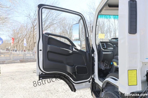 JAC Lingpao EV6 4.5T 4.15m Single-row Cab Electric Van Light Truck 100.46kWh 4X2(6 wheels) (1) | 86Trucks