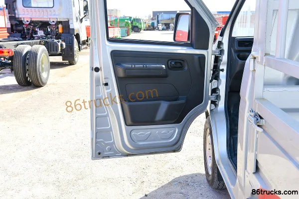 Karry Xiaoxiang X1 3.2m Single Row Pure Electric Drop-Side Micro Truck Ruilu 41.86kWh 4X2(6 wheels) Cab (2) | 86Trucks