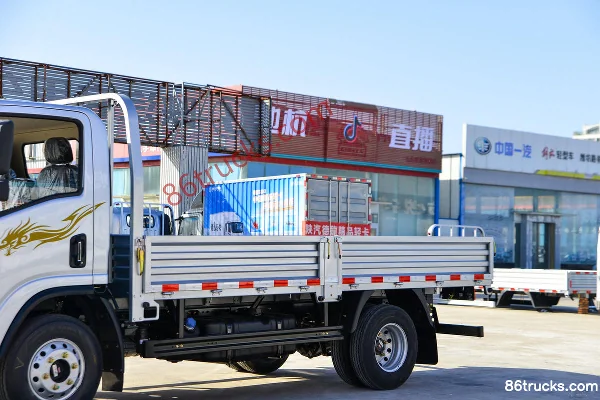 SHACMAN Commercial Vehicle Delong G200 2,5L diesel 155 ch 4X2(6 roues) Fast Gear 8 vitesses 4,18 m camion léger à ridelles cabine simple Car