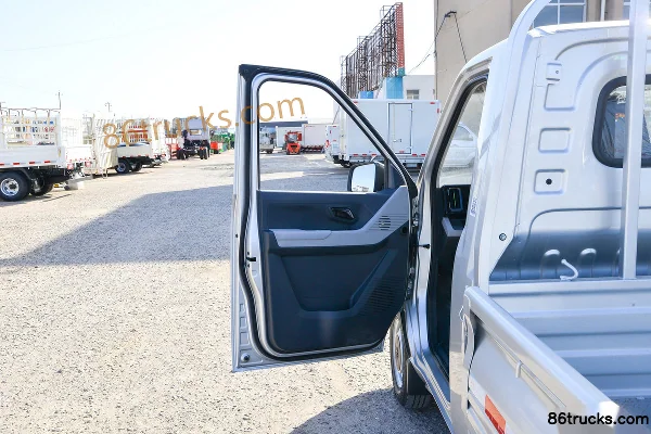 Foton Q Split Body Single Row Pure Electric Flatbed Micro Truck CATL 41.86kWh 4X2(6 wheels) Cab (1) | 86Trucks