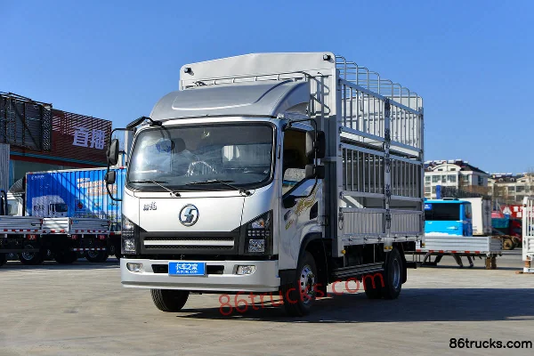 SHACMAN Commercial Vehicle Delong G1 2.5L Diesel 137 hp 4X2(6 wheels) Fast Gear 5-Speed 4.18m Single Row Stake Truck Exterior (3) | 86Trucks