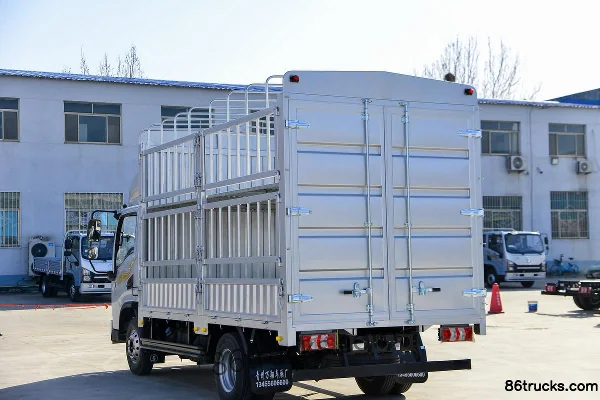 SHACMAN Commercial Vehicle Delong G1 2.5L Diesel 137 hp 4X2(6 wheels) Fast Gear 5-Speed 4.18m Single Row Stake Truck Body (3) | 86Trucks
