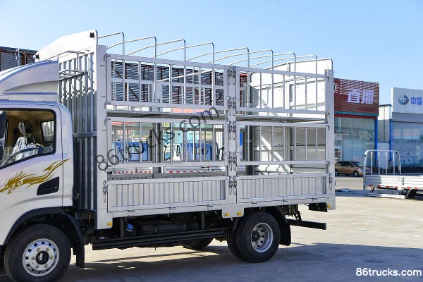 SHACMAN Commercial Vehicle Delong G1 2.5L Diesel 137 hp 4X2(6 wheels) Fast Gear 5-Speed 4.18m Single Row Stake Truck Body (1) | 86Trucks