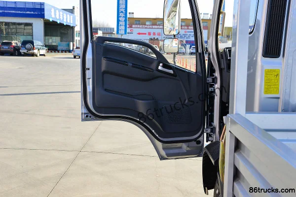 Lanqing Light Truck Long N 140hp 4X2(6 wheels) 3.85m half-cab flatbed light truck (2) | 86Trucks