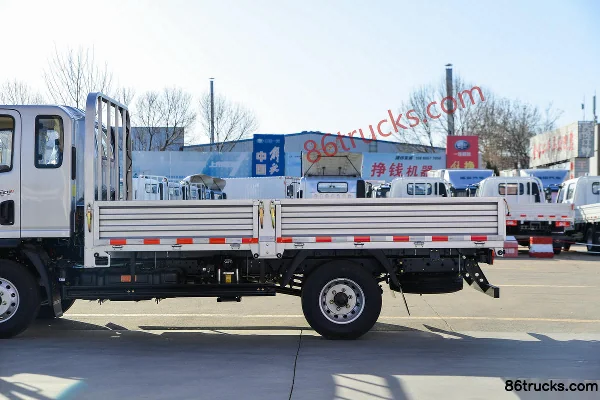 Lanqing Light Truck Long N 140hp 4X2(6 wheels) 3.85m half-cab flatbed light truck Body (2) | 86Trucks