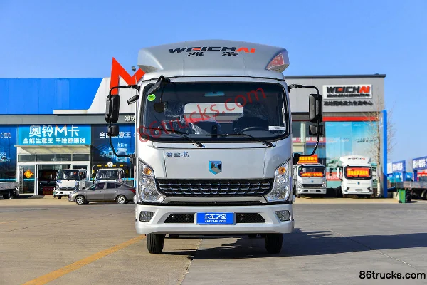 Lanqing·Long N5 2.4L Diesel 165hp 4X2(6 wheels) Fast Gear 6-Speed 4.18m Single Row Stake Light Truck Exterior (2) | 86Trucks