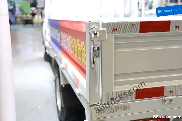 CHENGGONG AUTO Jiaoma Basic Type 1.6L Gasoline 122hp 4X2(6 wheels) 2.705m Double Row Stake Micro Truck Body (3) | 86Trucks
