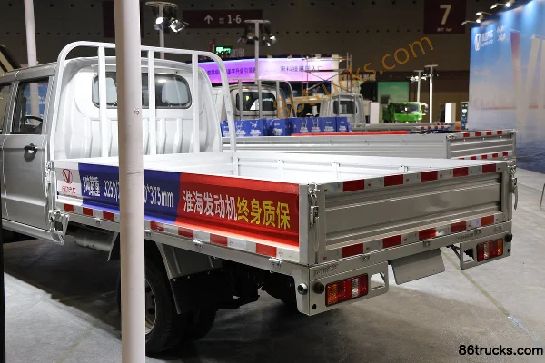 CHENGGONG AUTO Jiaoma Basic Type 1.6L Gasoline 122hp 4X2(6 wheels) 2.705m Double Row Stake Micro Truck Body (2) | 86Trucks