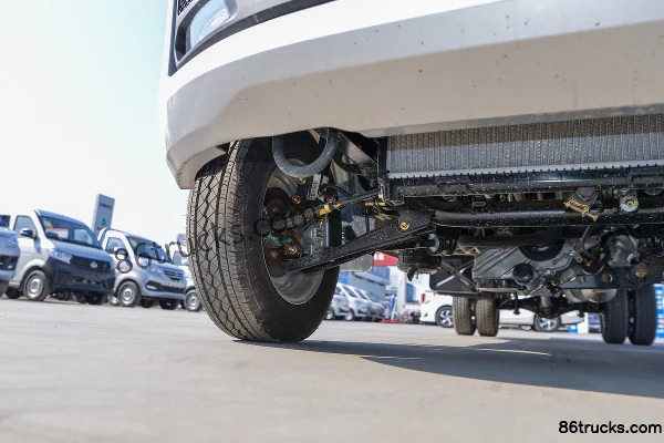 Changan Kuayue Wang X1 1.6L 122hp 4X2(6 wheels) Gasoline 2.67m Double Row Wing Opening Box Mini Truck (China VI) Chassis (2) | 86Trucks