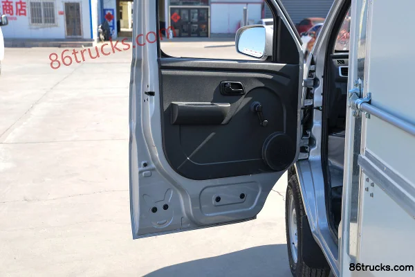 Changan Kuayue Wang X1 1.2L Gasoline 91hp 4X2(6 wheels) 5-Speed 2.56m Single Row Wing Open Micro Truck Cab (2) | 86Trucks