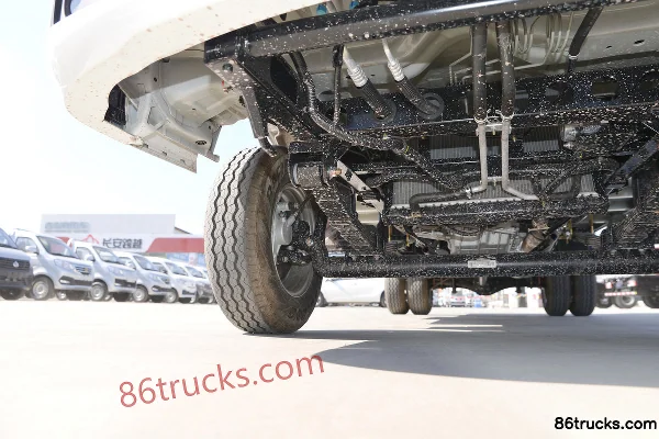Changan Kuayue Zhe D3 Luxury 1.6L CNG 105hp 4X2(6 wheels) Landai 5-speed 3.785m single-row van mini truck Chassis (2) | 86Trucks