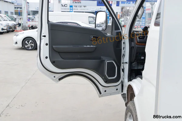 Changan Kuayue D5 Deluxe Edition 1.6L Gasoline 122 hp 4X2(6 wheels) 3.385m Crew Cab Van Mini Truck (2) | 86Trucks