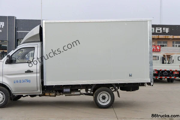 Changan Kuayue Wang X1 1.6L Gasoline 122 hp 4X2(6 wheels) 5-Speed 3.035m Single-Row Cargo Mini Truck (Dual Rear Tires) Body (2) | 86Trucks