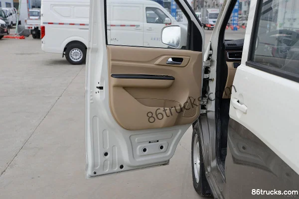 Changan Kuayue Kuayue Star V7 Luxury 2022 122hp 1.6L Gasoline 5-Seat Panel Van (China VI) (Double Rear Doors) Cab (2) | 86Trucks