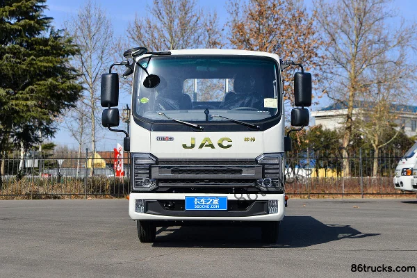 JAC S3 2.7L CNG 130hp 4X2(6 wheels) JAC 5-speed 3.9m semi-sleeper flatbed truck Exterior (2) | 86Trucks