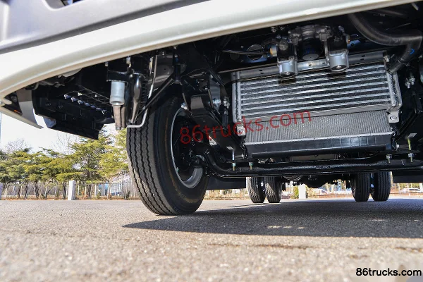 JAC S3 2.7L CNG 130hp 4X2(6 wheels) JAC 5-speed 3.9m semi-sleeper flatbed truck Chassis (2) | 86Trucks