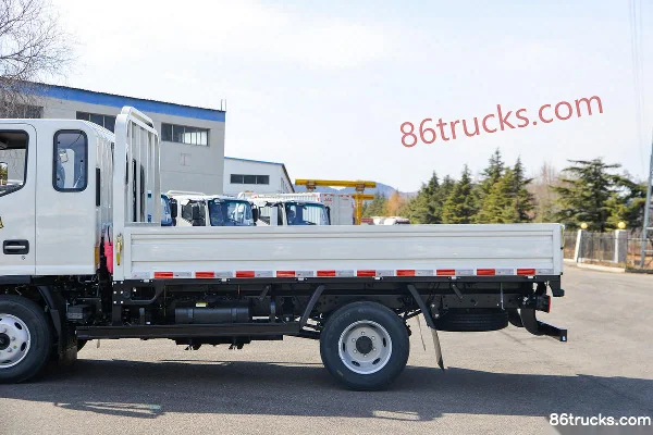 JAC S3 2.7L CNG 130hp 4X2(6 wheels) JAC 5-speed 3.9m semi-sleeper flatbed truck Body (2) | 86Trucks