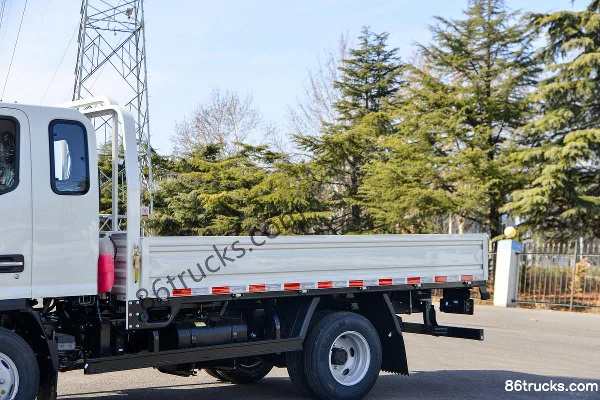 JAC S3 2.7L CNG 130hp 4X2(6 wheels) JAC 5-speed 3.9m semi-sleeper flatbed truck Body (1) | 86Trucks