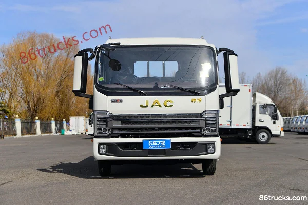 JAC S9 4.5L Diesel 220 hp 4X2(6 wheels) Fast Gear 10-speed 5.4m Flatbed Cargo Truck Exterior (2) | 86Trucks