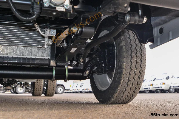 JAC Kaida X6 1.6L 120hp 4X2(6 wheels) Gasoline 3m Double Row Flatbed Mini Truck Chassis (3) | 86Trucks