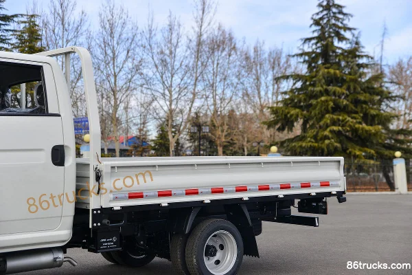JAC Kaida X6 1.6L 120hp 4X2(6 wheels) Gasoline 3m Double Row Flatbed Mini Truck Body (1) | 86Trucks