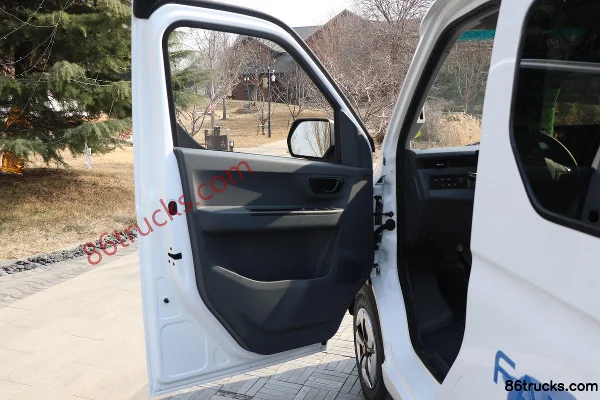 FARIZON Xingxiang V6F 2025 Model 2.3T 4.845m 6-Seat Electric Light Bus 46.08kWh Cab (2) | 86Trucks