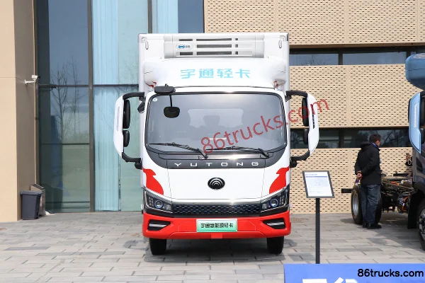 Yutong T5 Snow Dragon Edition 4X2(6 wheels) 4.08m Single Row Pure Electric Refrigerated Truck Shenlan 155kWh Exterior (2) | 86Trucks