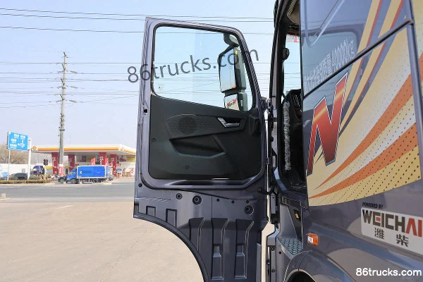 Sinotruk HOWO TH7-N Wo Zun Edition 480hp 6X4(10 wheels) LNG Automatic Tractor Truck Cab (1) | 86Trucks
