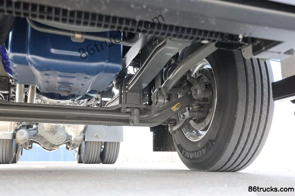 Sinotruk HOWO TH7-N Wo Zun Edition 480hp 6X4(10 wheels) LNG Automatic Tractor Truck Chassis (3) | 86Trucks