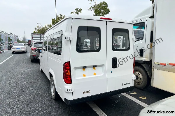 Yufeng Auto Gold Cargo 2.4T 6-seat 5.43m pure electric light bus (fast/slow charge version) 53.58kWh Exterior (2) | 86Trucks