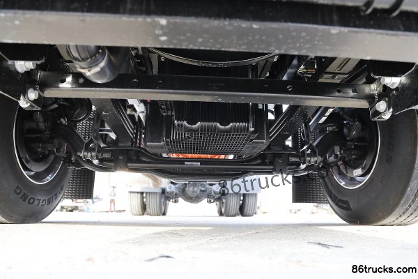 Auman GTL Star Wing Edition Pro 14.8L LNG 570hp 6X4(10 wheels) ZF 12-Speed AMT Automatic Tractor Truck Chassis (1) | 86Trucks