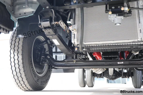 FAW Jiefang J6F 2.5L Diesel 176hp 4X2(6 wheels) Fast Gear 8-Speed 4.2m Single Row Flatbed Light Truck Chassis (2) | 86Trucks