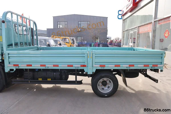 FAW Jiefang J6F 2.5L Diesel 176hp 4X2(6 wheels) Fast Gear 8-Speed 4.2m Single Row Flatbed Light Truck Body (1) | 86Trucks