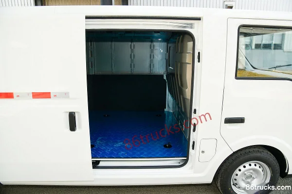 SRM Xinyuan E3L 2025 Utility Type 2-Seat Pure Electric Enclosed Van CATL 53.58kWh Body (3) | 86Trucks
