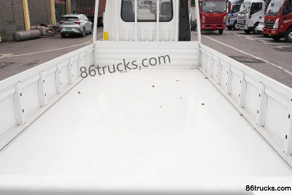 Foton Times Linghang S1 1.5L 129 hp 4X2(6 wheels) CNG 3.94m Semi-row Flatbed Light Truck Body (3) | 86Trucks