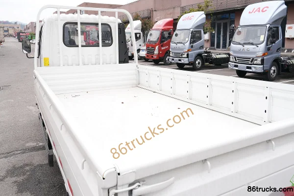 Foton Times Linghang S1 1.5L 129 hp 4X2(6 wheels) CNG 3.94m Semi-row Flatbed Light Truck Body (2) | 86Trucks