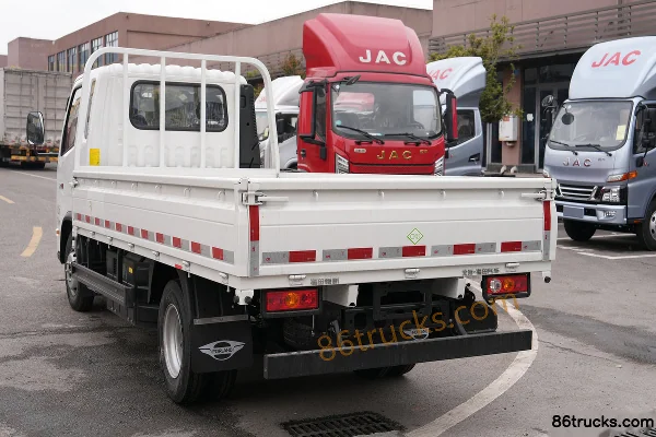 Foton Times Linghang S1 1.5L 129 hp 4X2(6 wheels) CNG 3.94m Semi-row Flatbed Light Truck Body (1) | 86Trucks