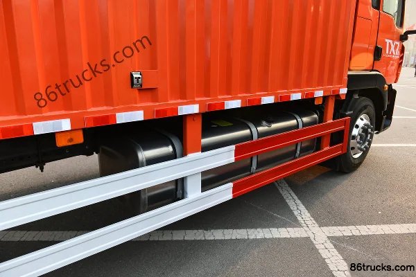 Sinotruk HOWO TX7 PRO Flagship Edition 6.9L Diesel 290 hp 4X2(6 wheels) Sinotruk 10-speed AMT Automatic 9.6m Van Cargo Truck Chassis (3) | 8